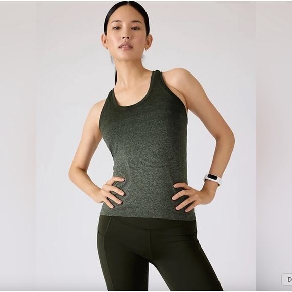 Athleta Momentum Seamless Tank Womens XS Green Racerback Ribbed Athletic Top - Picture 1 of 5